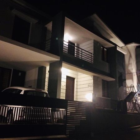 Albisville Hilltop Mansion Udagamandalam Exterior foto